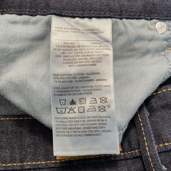 Signature Levi Strauss Mid Rise Bootcut 12 Short W31 L30 Blue Denim Jeans NWOT - Picture 6 of 9